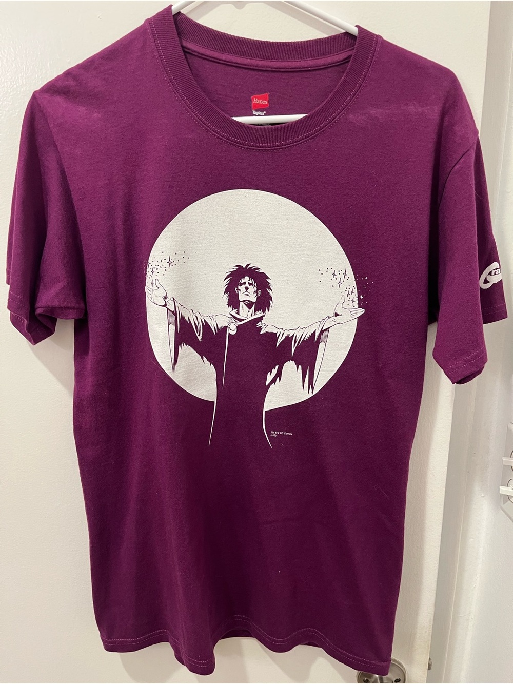 Hanes x Graphitti Designs Men’s DC Comics Sandman Dream Purple T-shirt - small